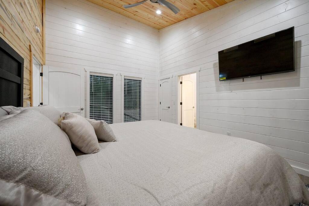 Diamond Cabin W/ Jet Shower & Secluded Back Deck! Broken Bow Ngoại thất bức ảnh